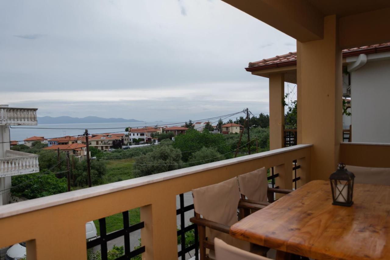 Vista Del Mare 1 Apartment Nea Roda Luaran gambar